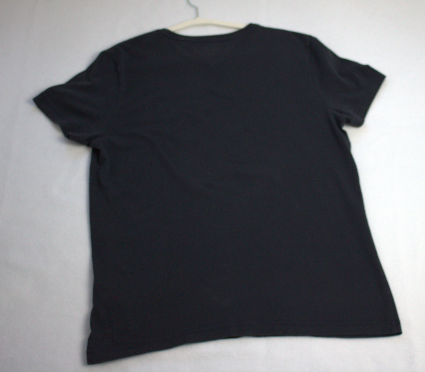 Tommy Hillfigure Mens, Crew Neck, Short sleeved T-shirt, Size Medium, Used - Medium Condition